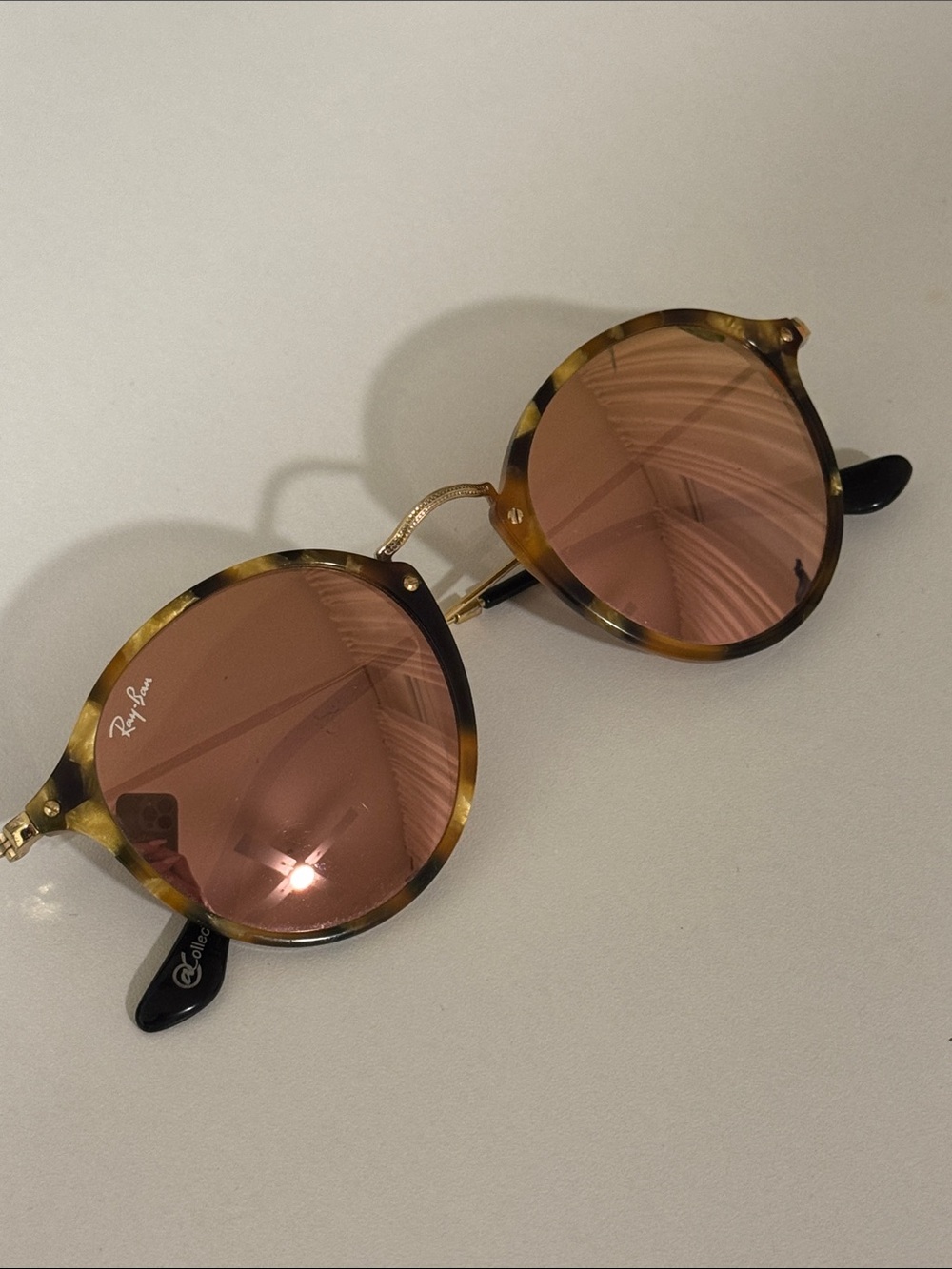 Ray-Ban Tortoiseshell Round Sunglasses with Rose Lenses